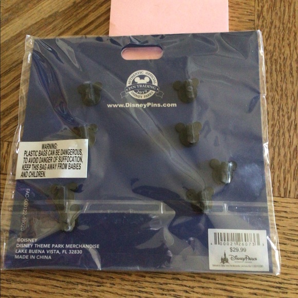 Disney Aladdin 4 Pin Collection - Picture 2 of 2